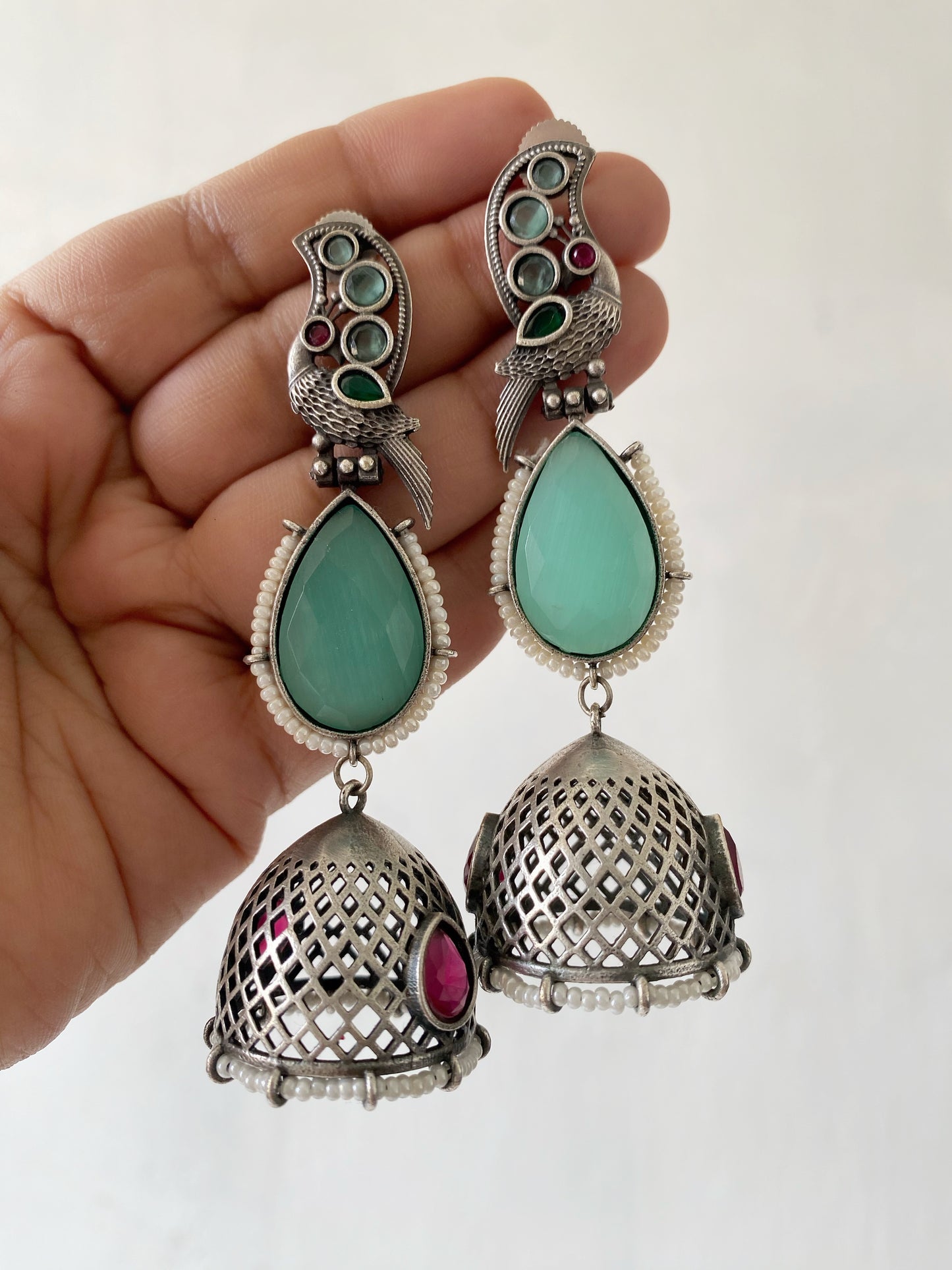 AKSHITA STONE JHUMKA