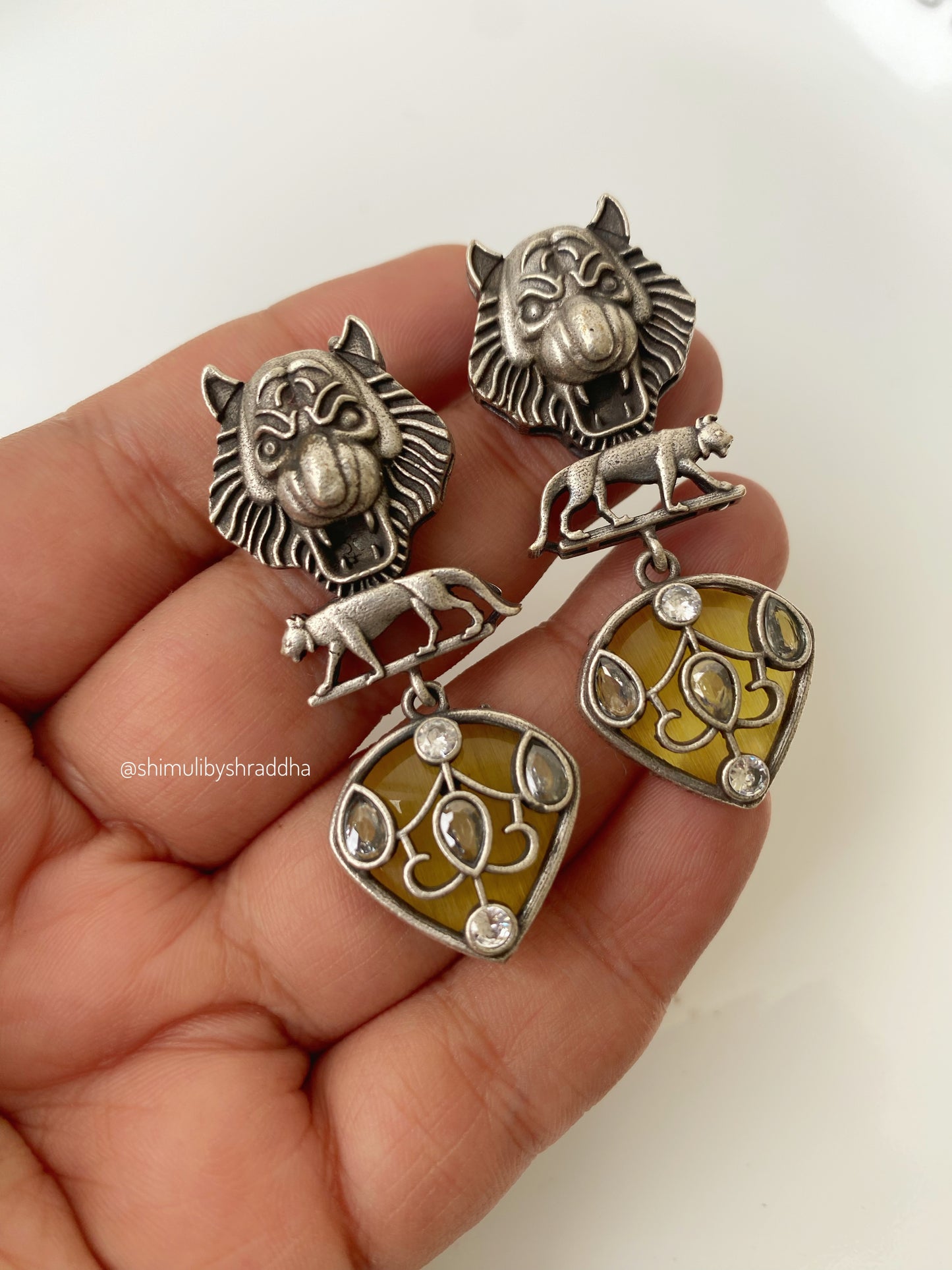 DIVITA STONE EARRINGS