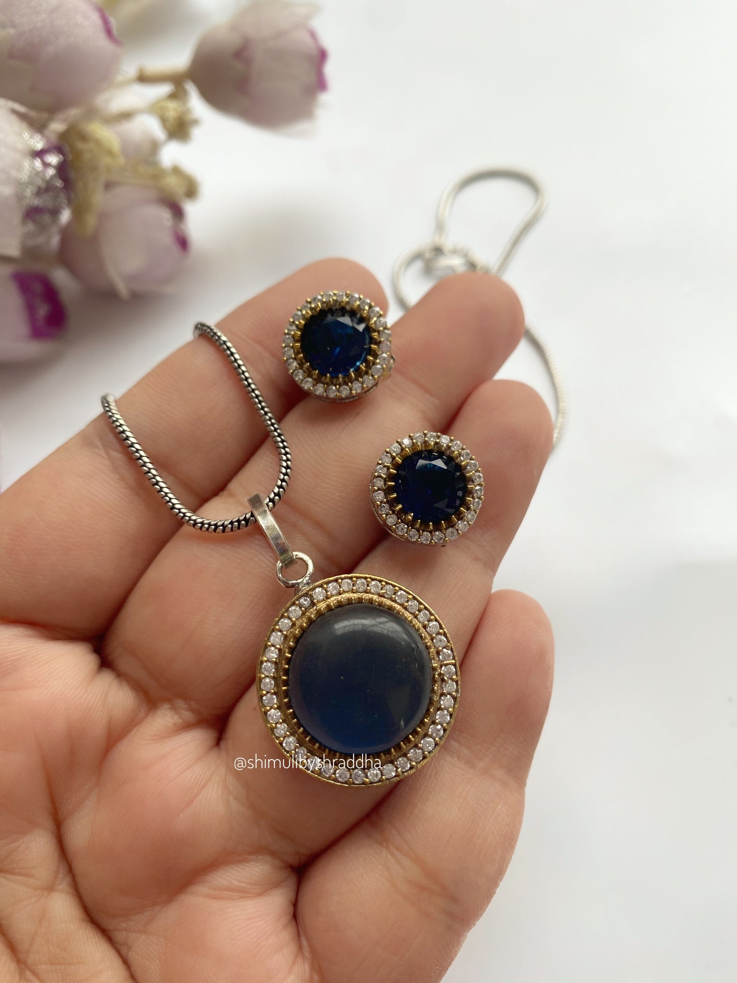 VARIKA DUAL TONE CHAIN SETS