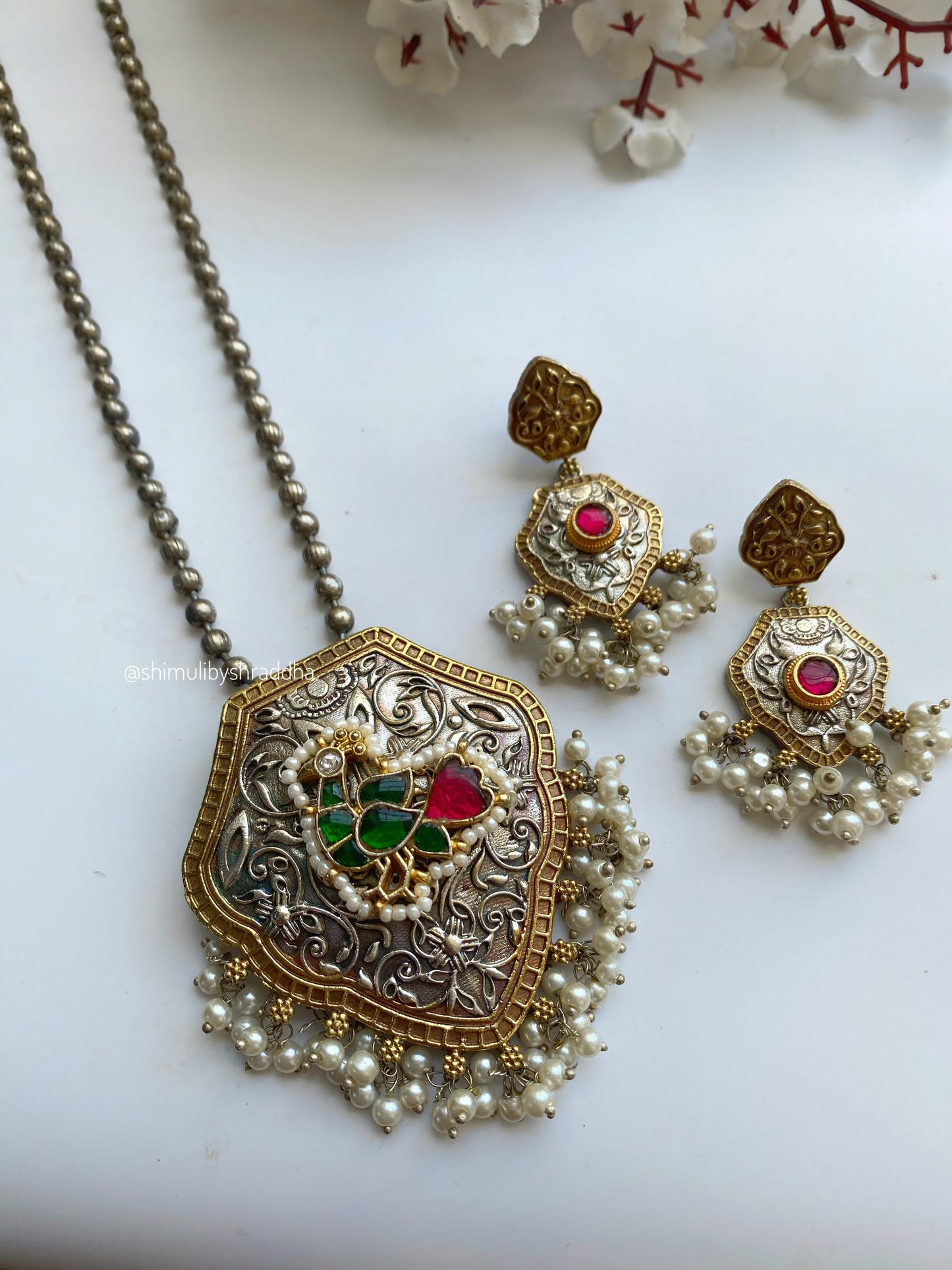 RAJUSHA DUAL TONE NECKLACE SET