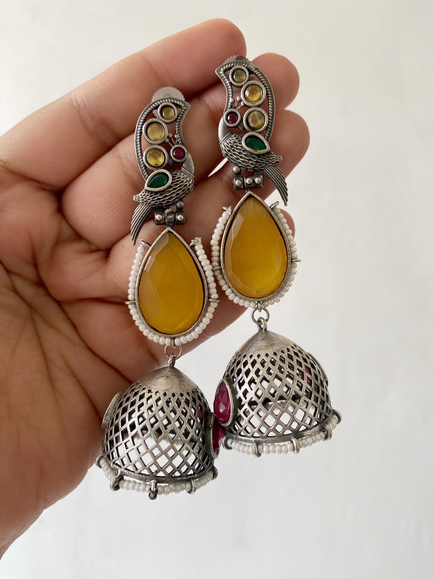 AKSHITA STONE JHUMKA