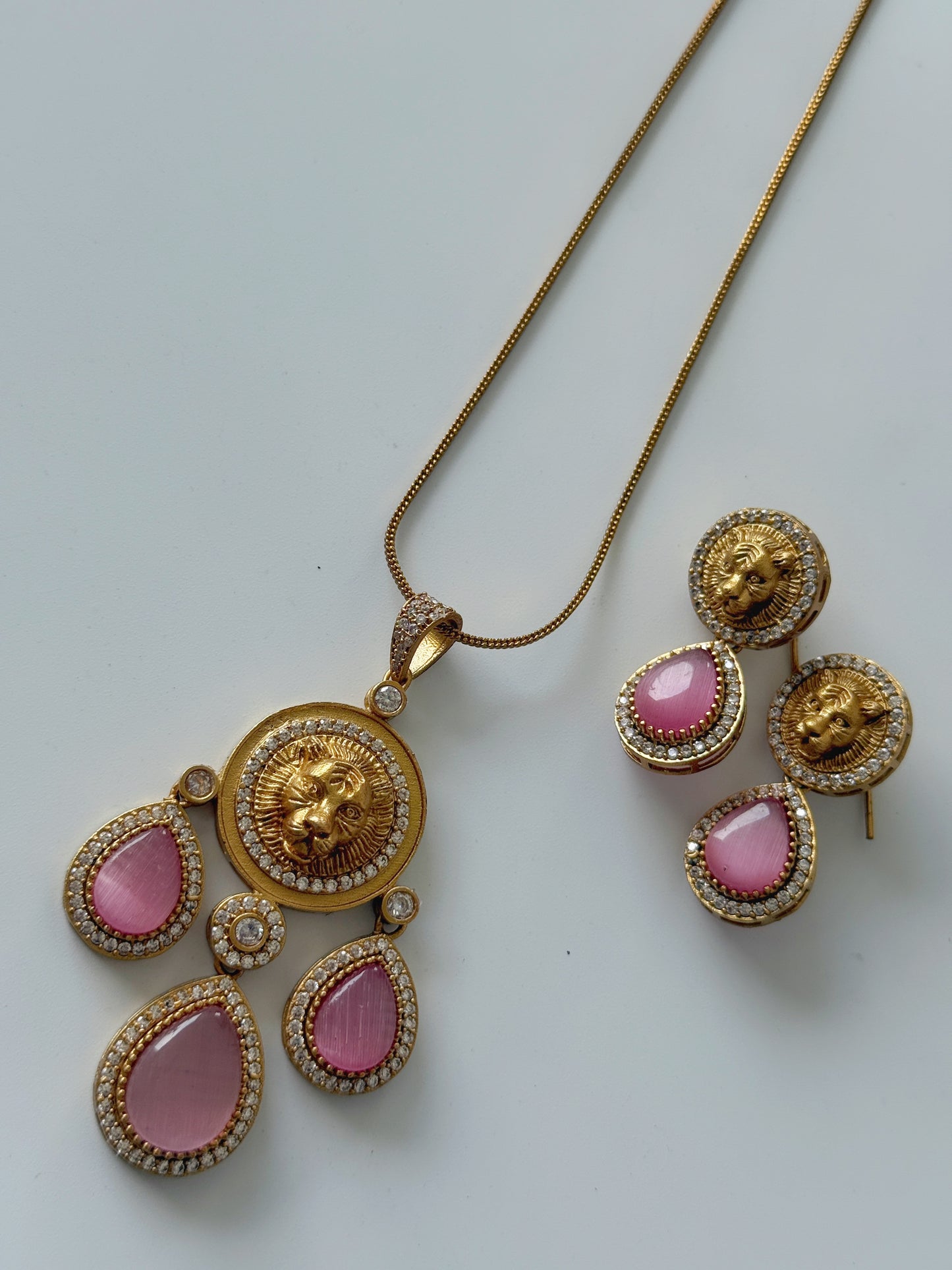 ROOHANI NECKLACE SET