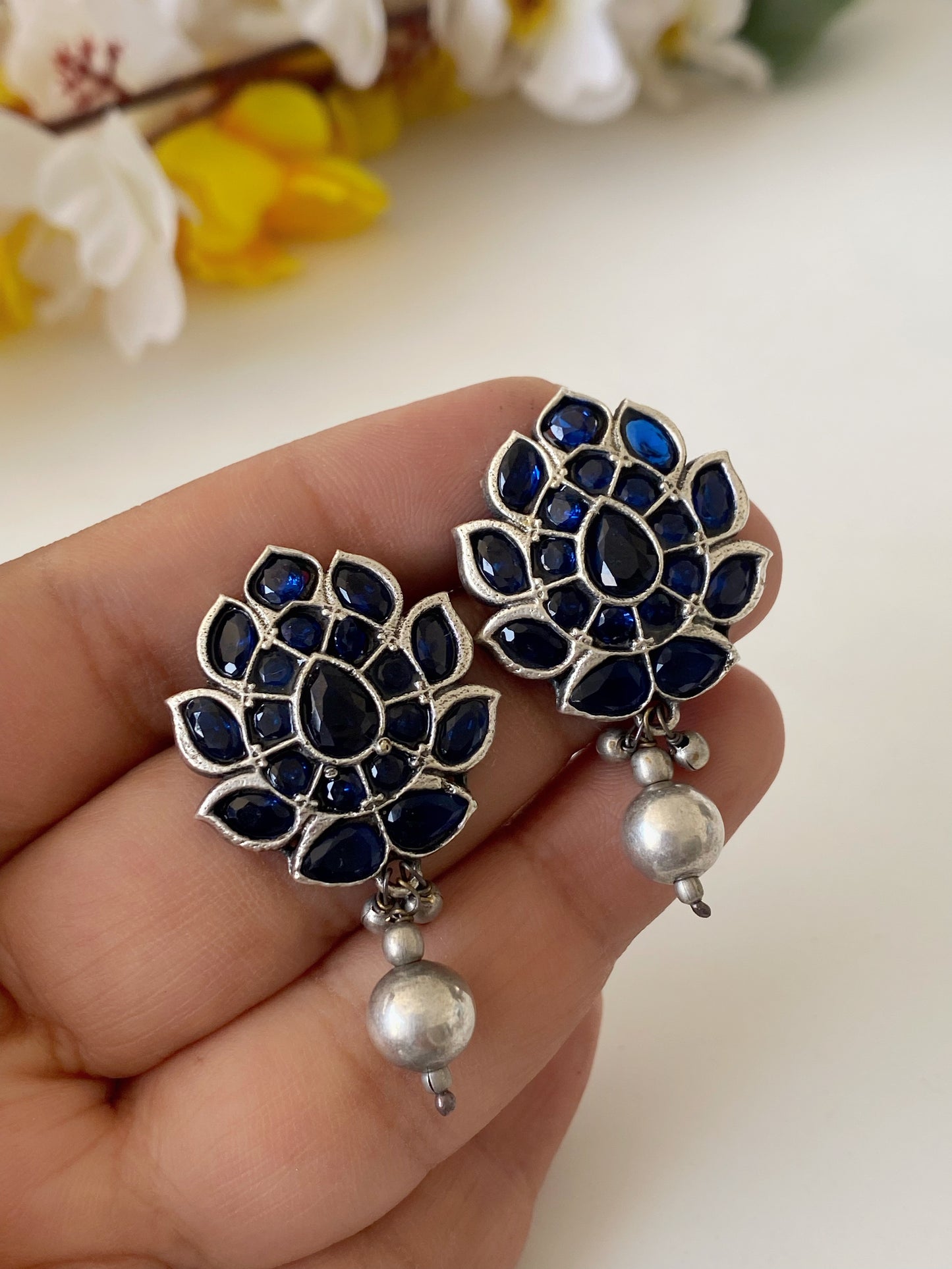 LOTUS STUDS