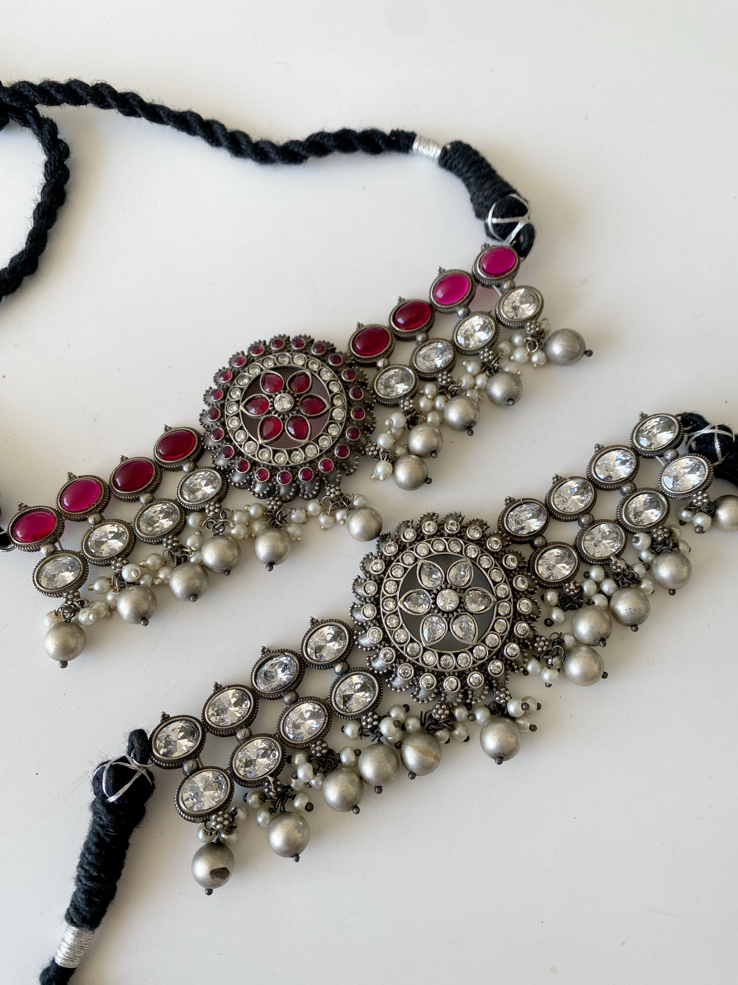 SILVERLOOKALIKE STONE CHOKER SET
