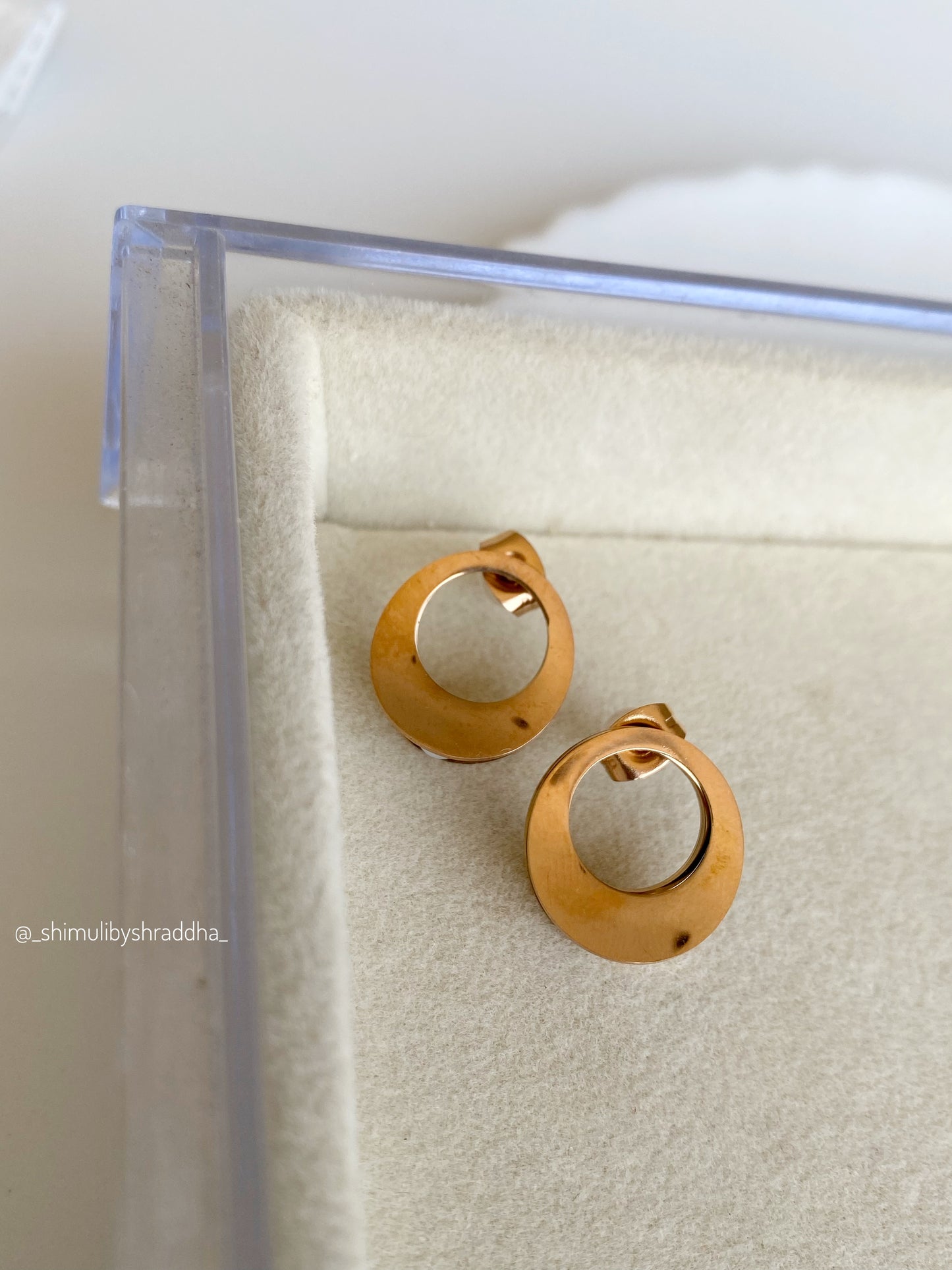 ZARIN STUD EARRINGS