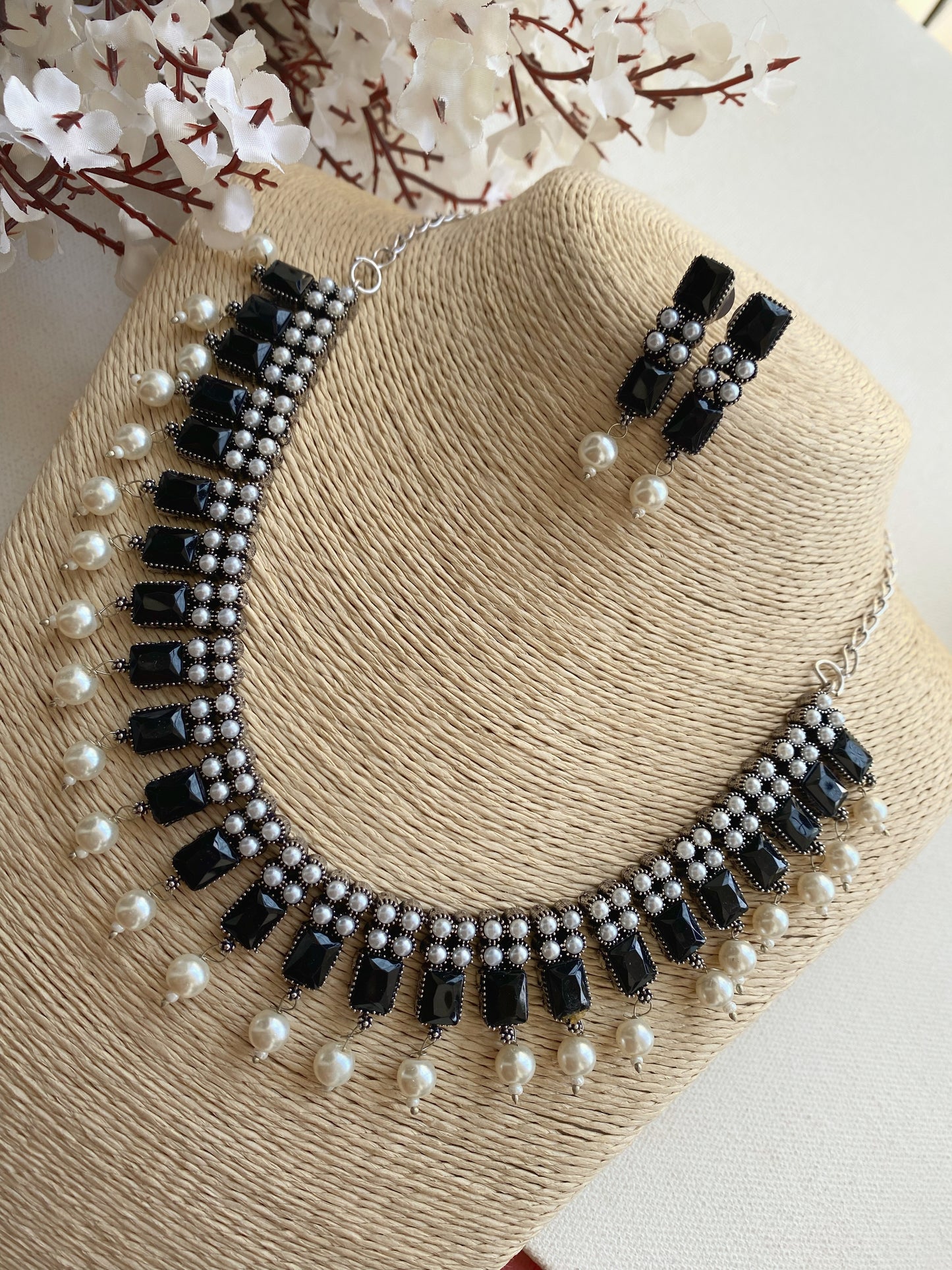 YAVNI NECKLACE SET