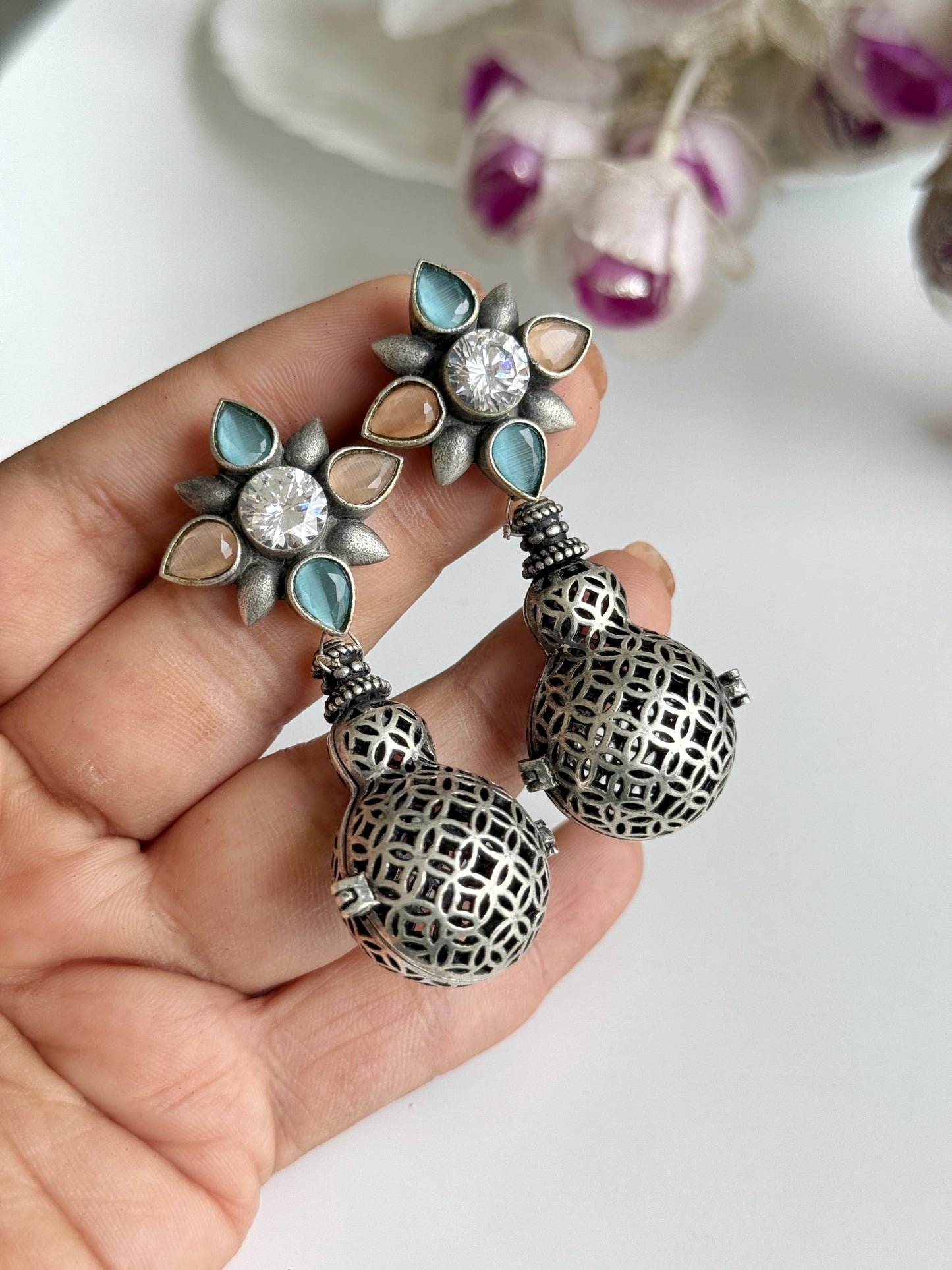 MAHITA EARRINGS