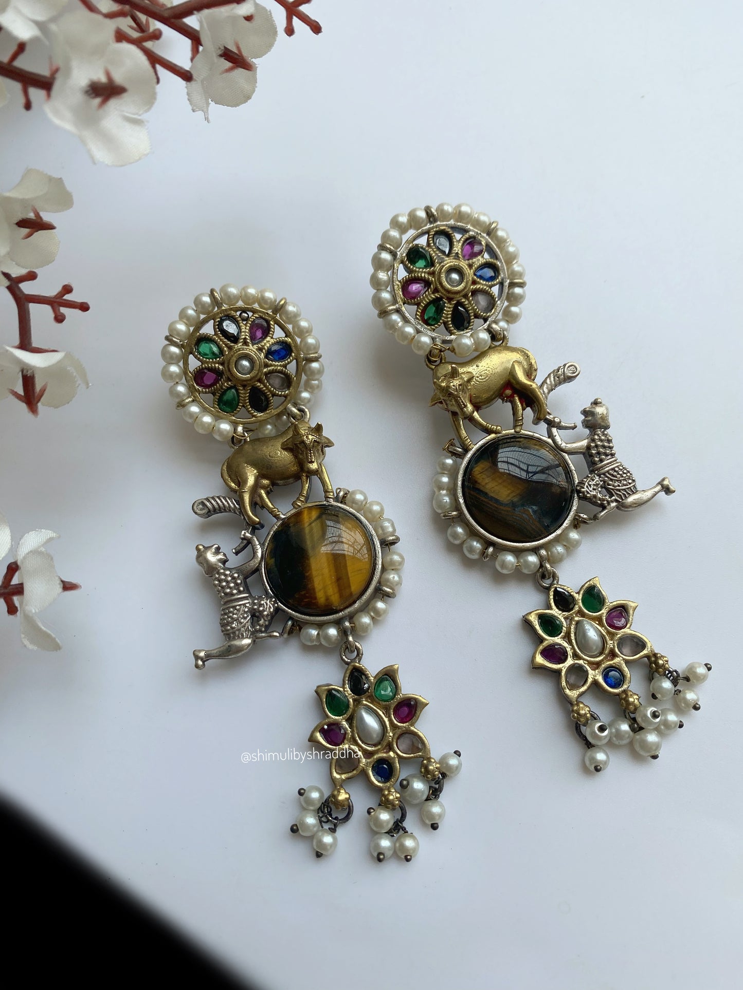 RAJSHRI DUAL TONE STONE EARRINGS