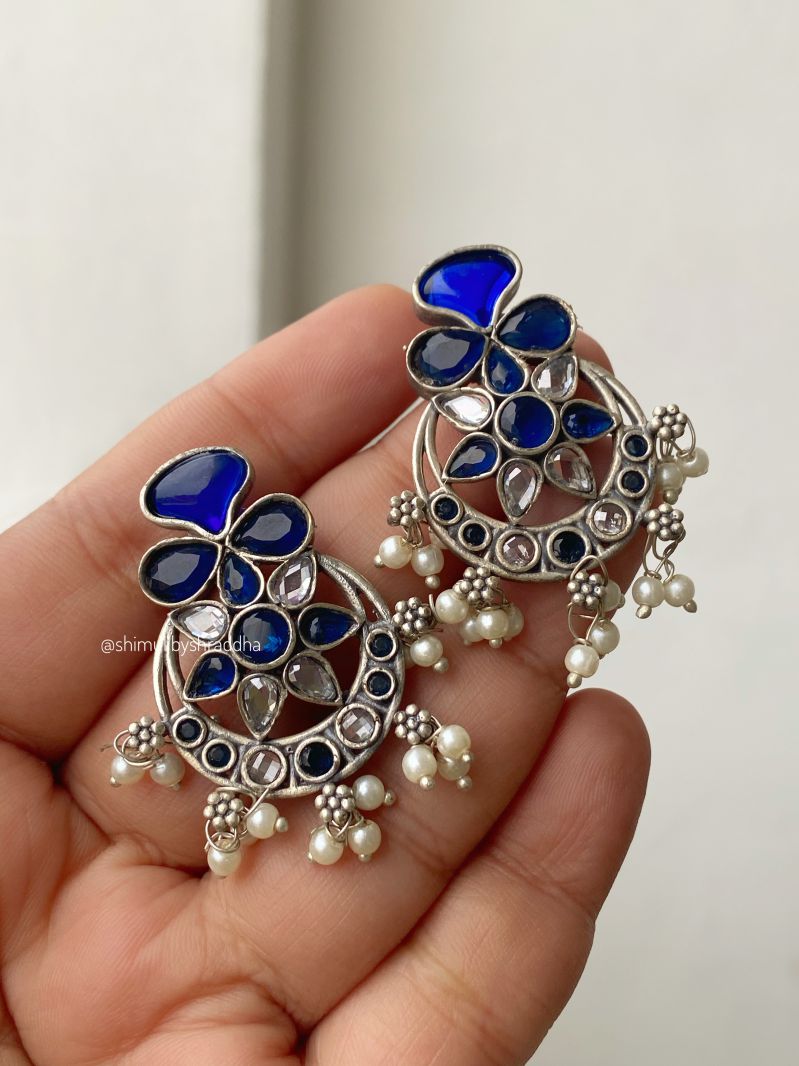 VARSHIKA EARRINGS