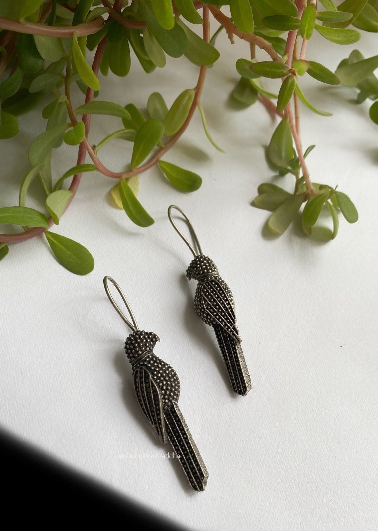 SILVERLOOKALIKE BIRD HOOKS