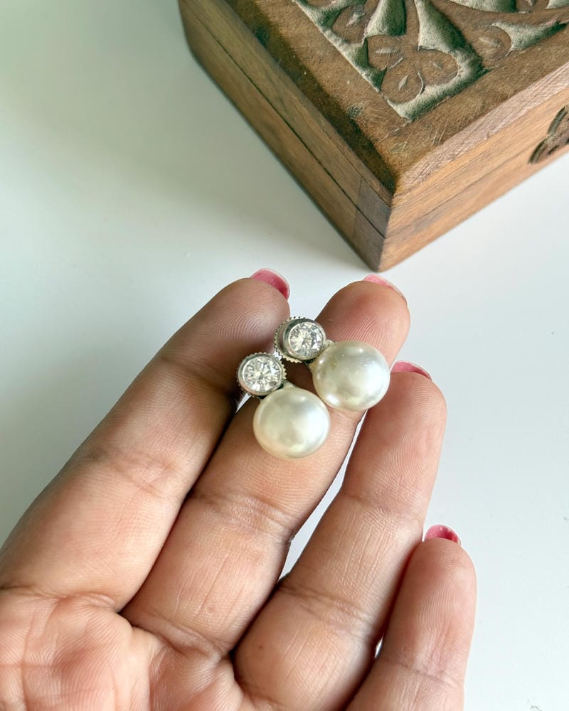 KOMAL PEARL STUDS