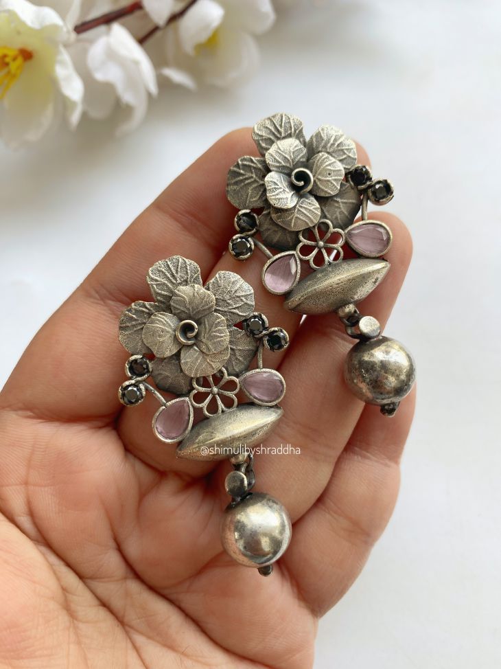 AALEKHYA STUD EARRINGS