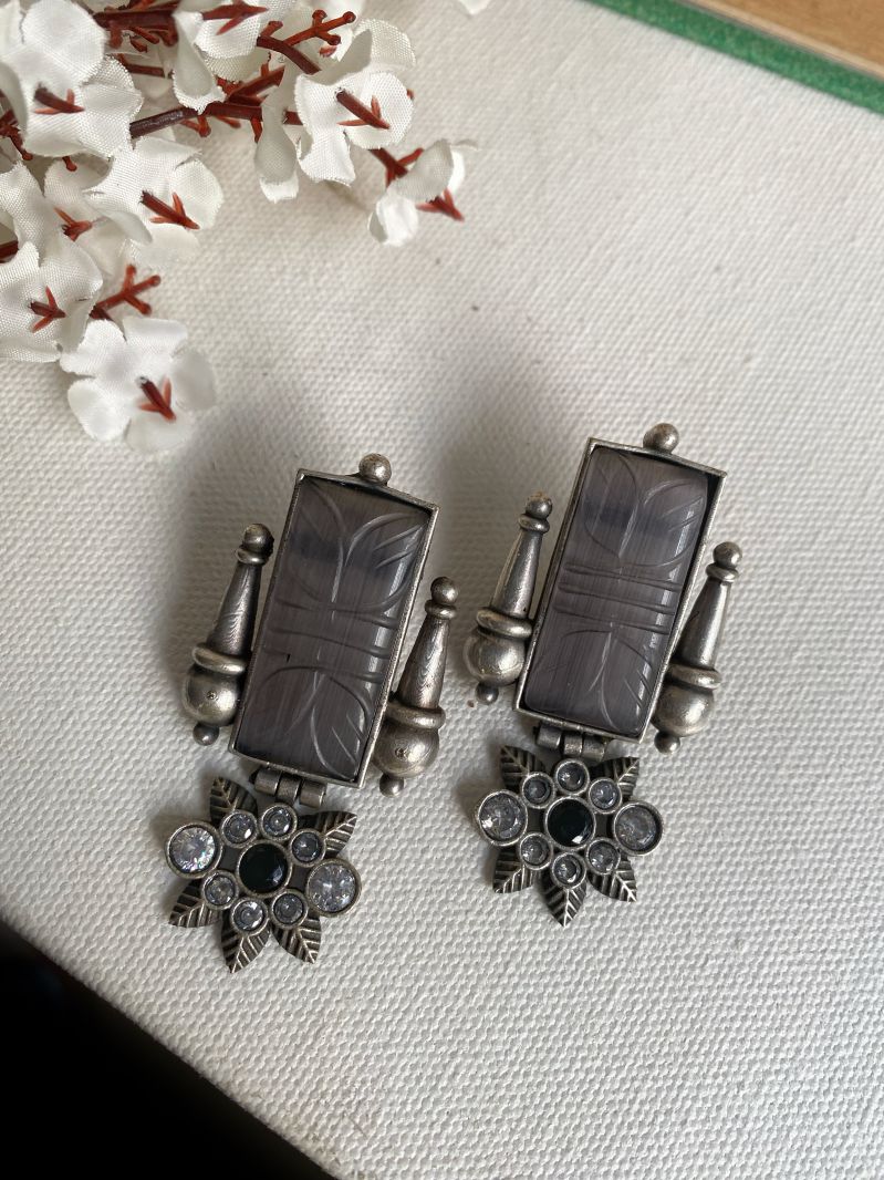 RASHMI STONE EARRINGS