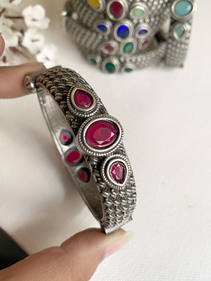 TAMANNAH STONE BANGLES