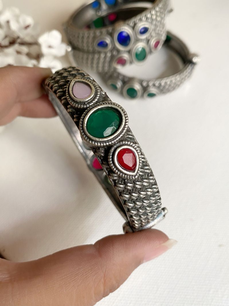 TAMANNAH STONE BANGLES