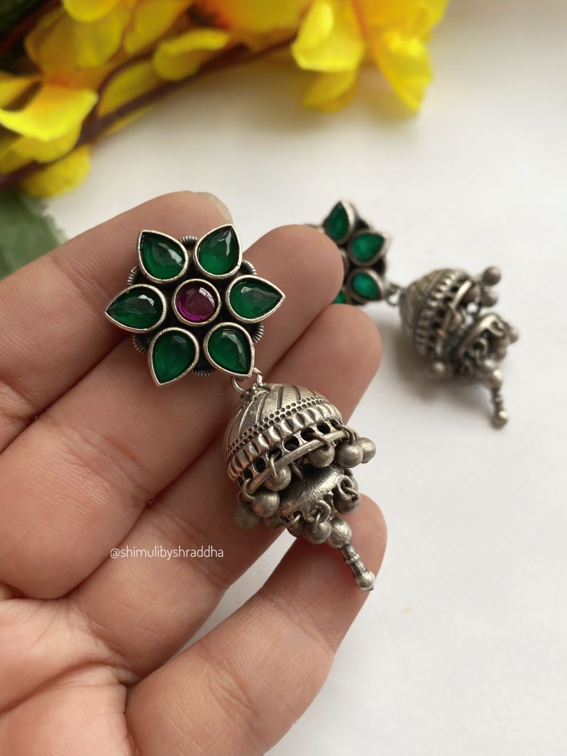 MRUDULA FLOWER JHUMKA