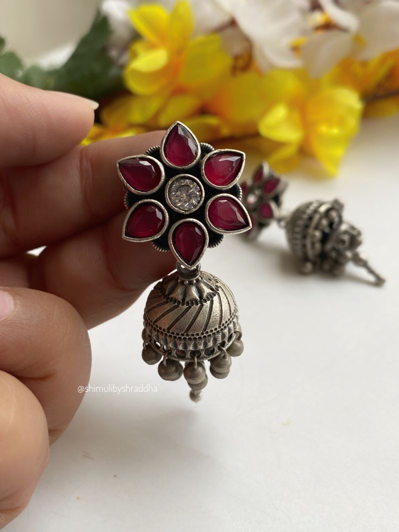 MRUDULA FLOWER JHUMKA