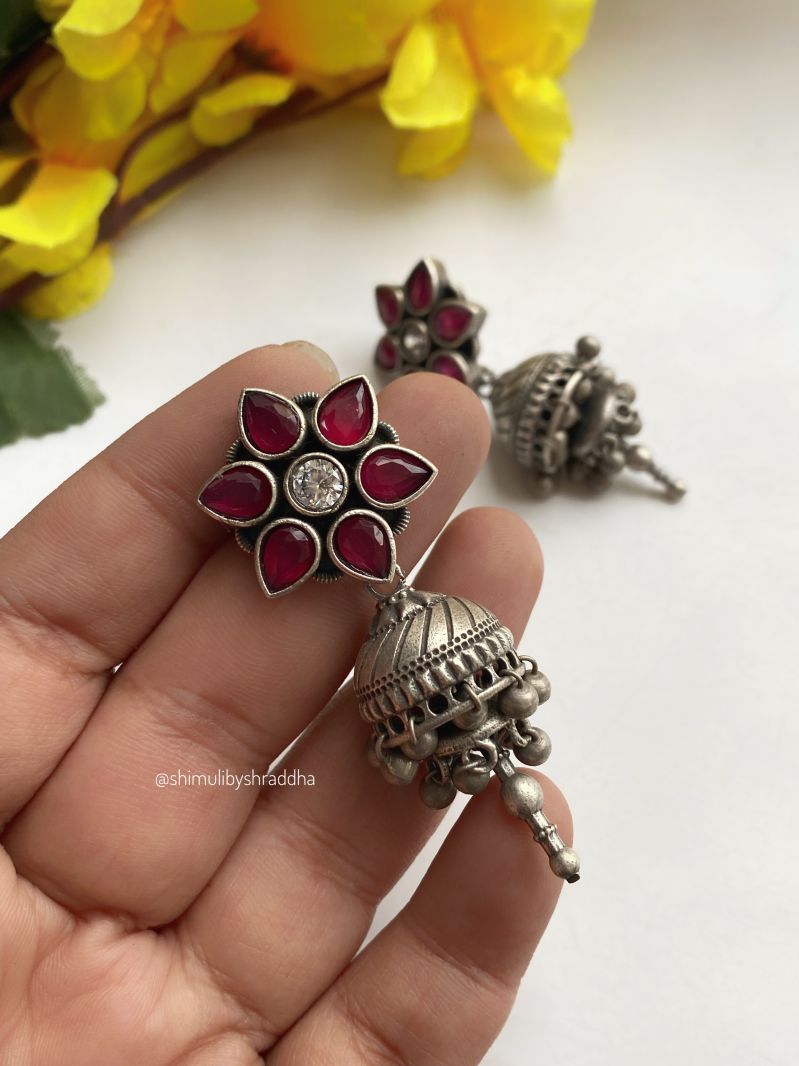 MRUDULA FLOWER JHUMKA