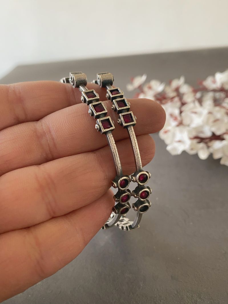 KEERTI BANGLE