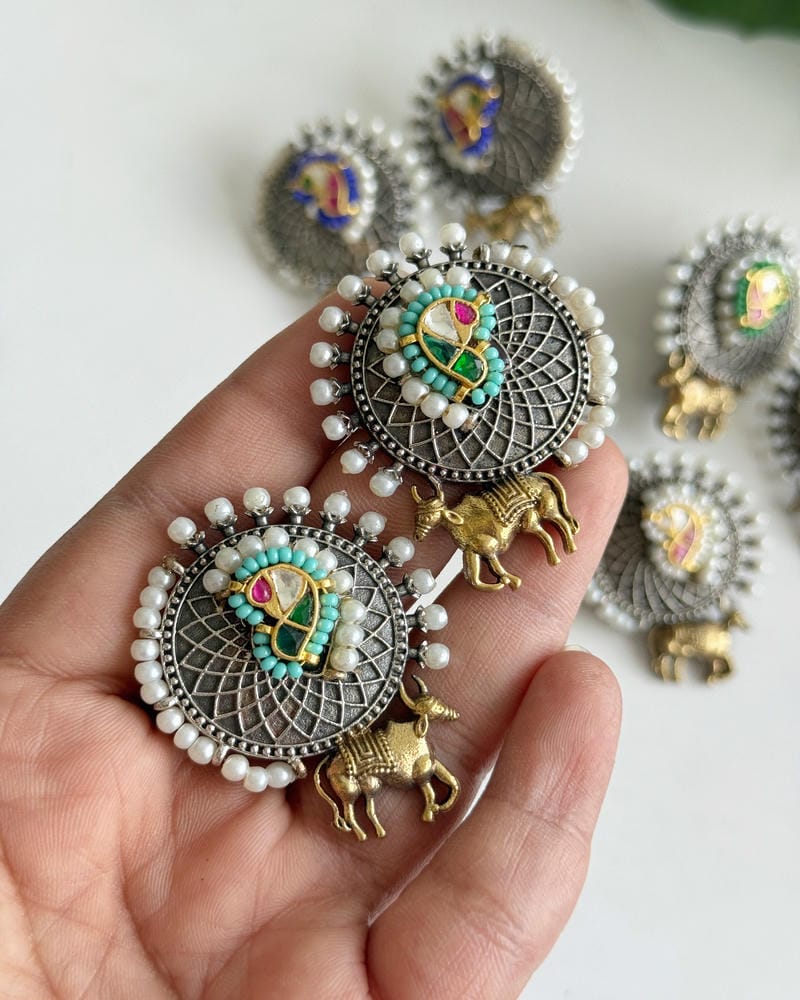NITYA DUAL TONE EARRINGS