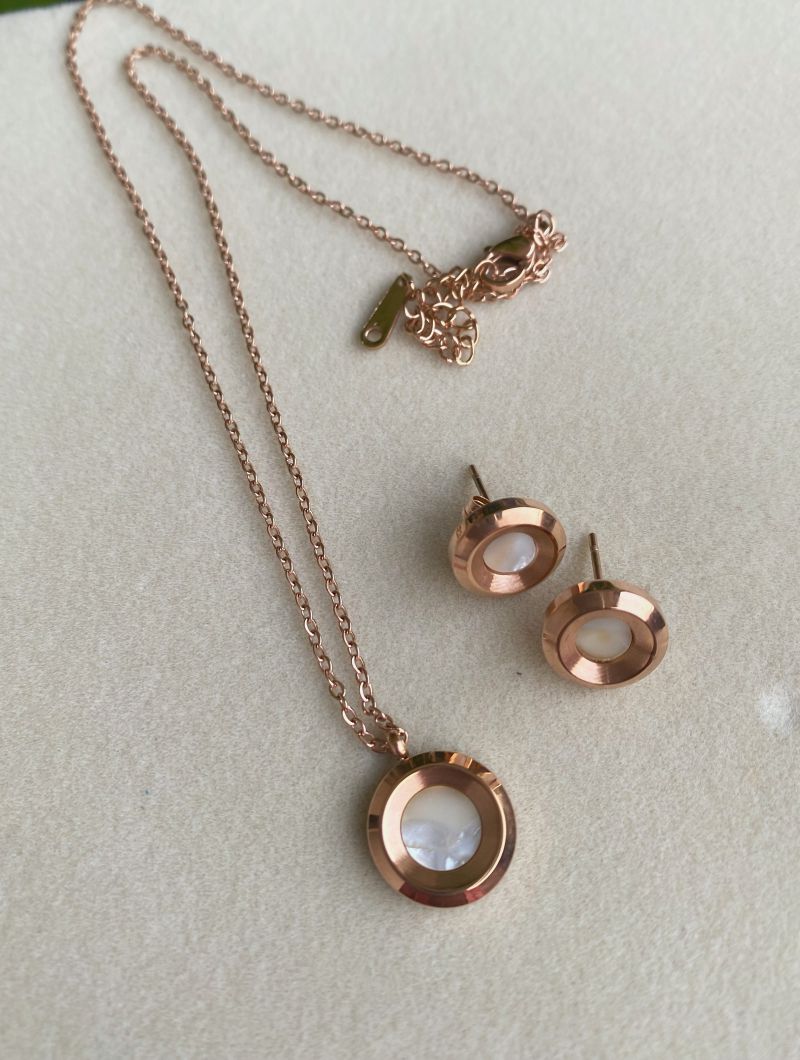 ROUND NECKLACE SET