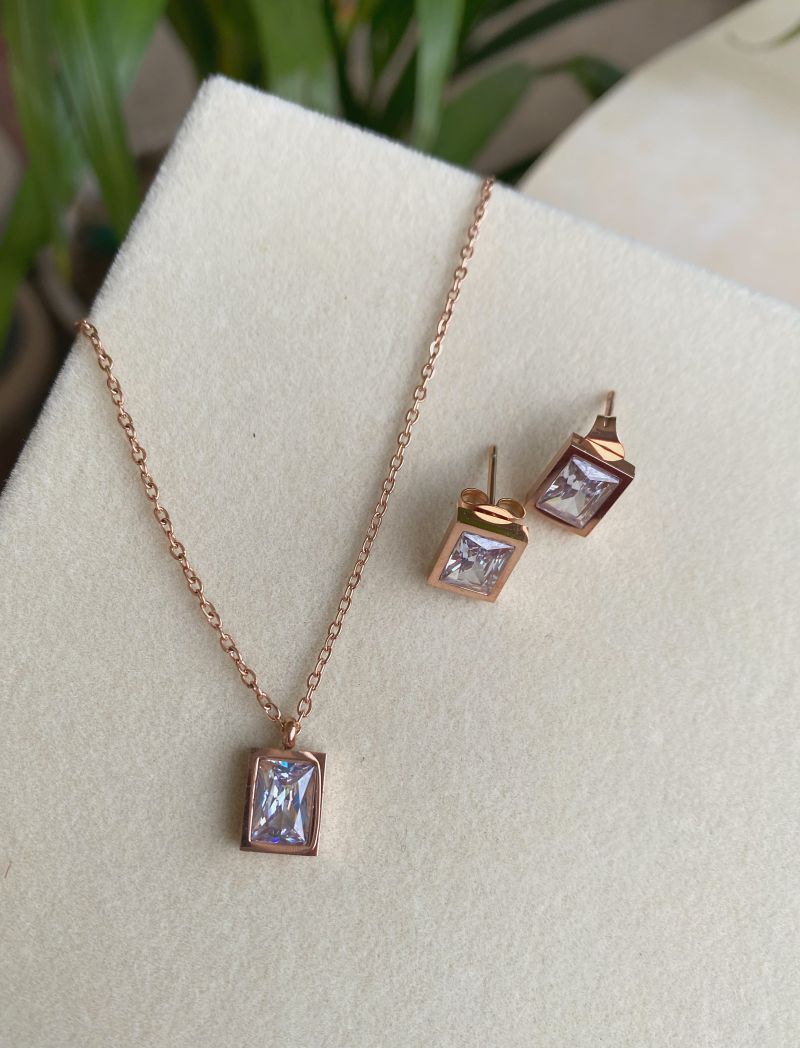ALFA NECKLACE SET