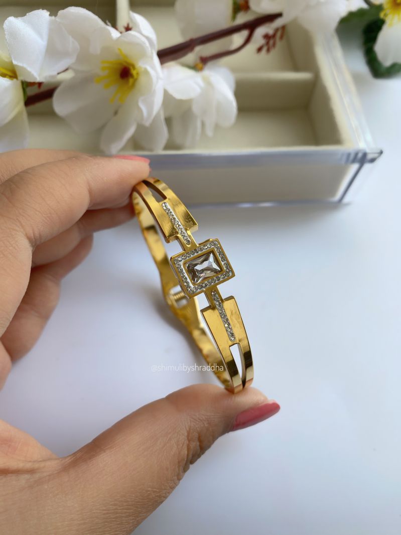 LAYLA BRACELET - GOLD