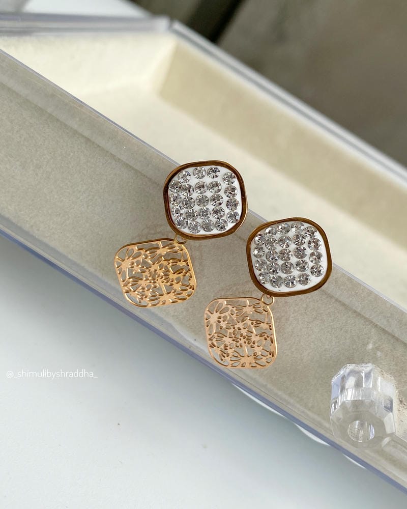 AMELA EARRINGS
