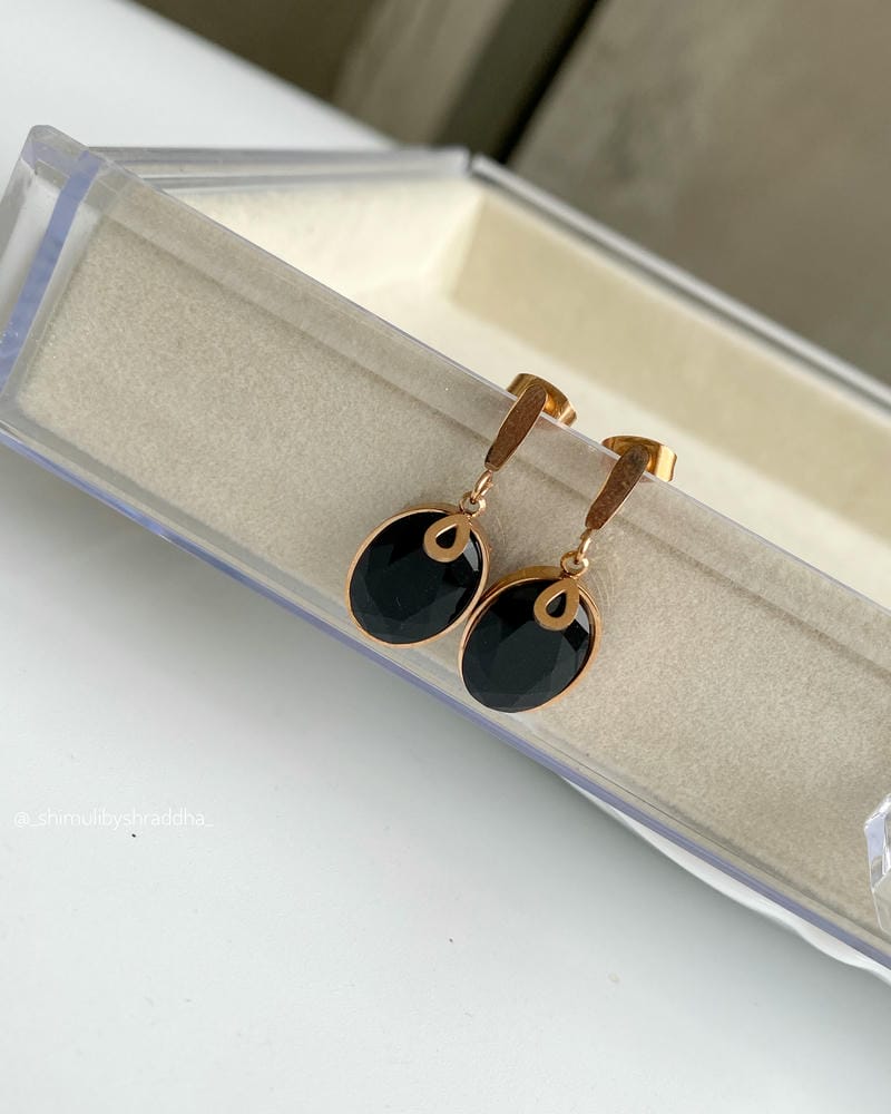 OLIVIA EARRINGS