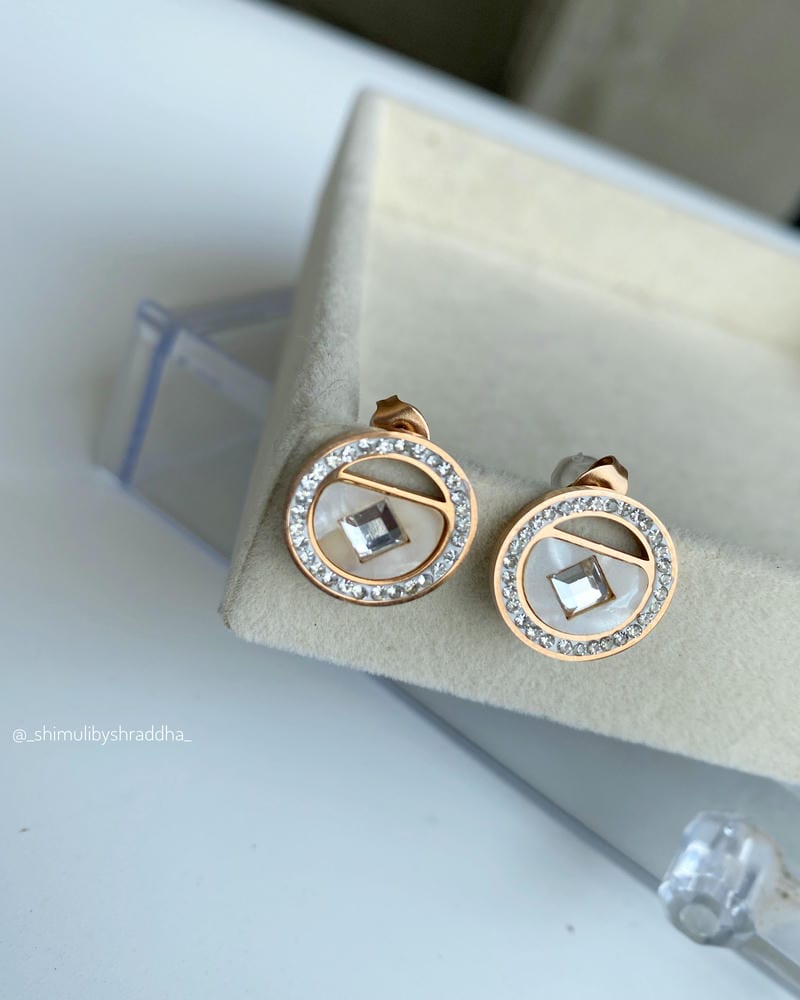 ZOE STUD EARRINGS