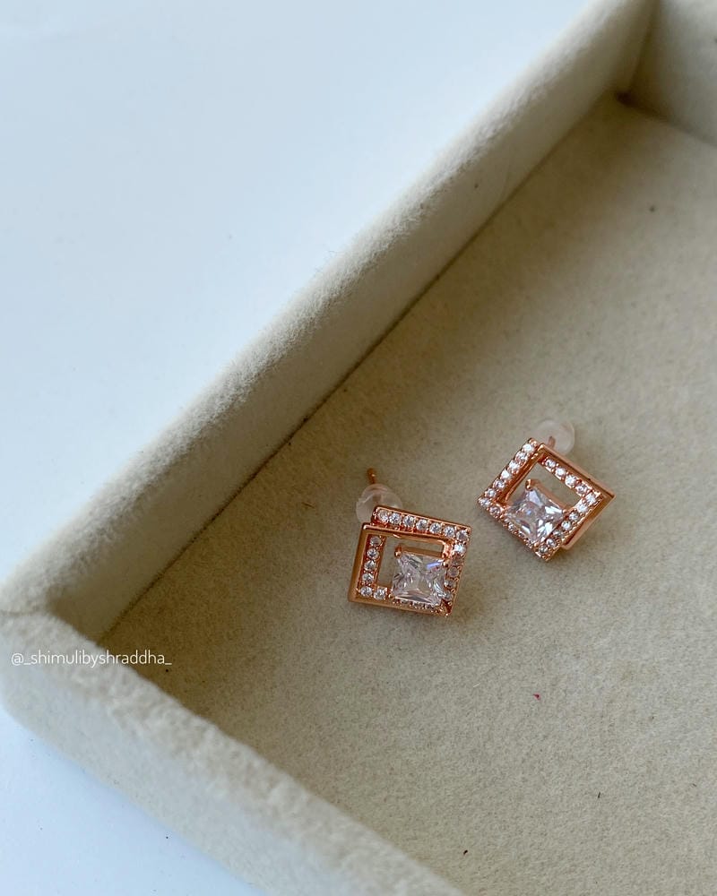 LESLIE STUD EARRINGS