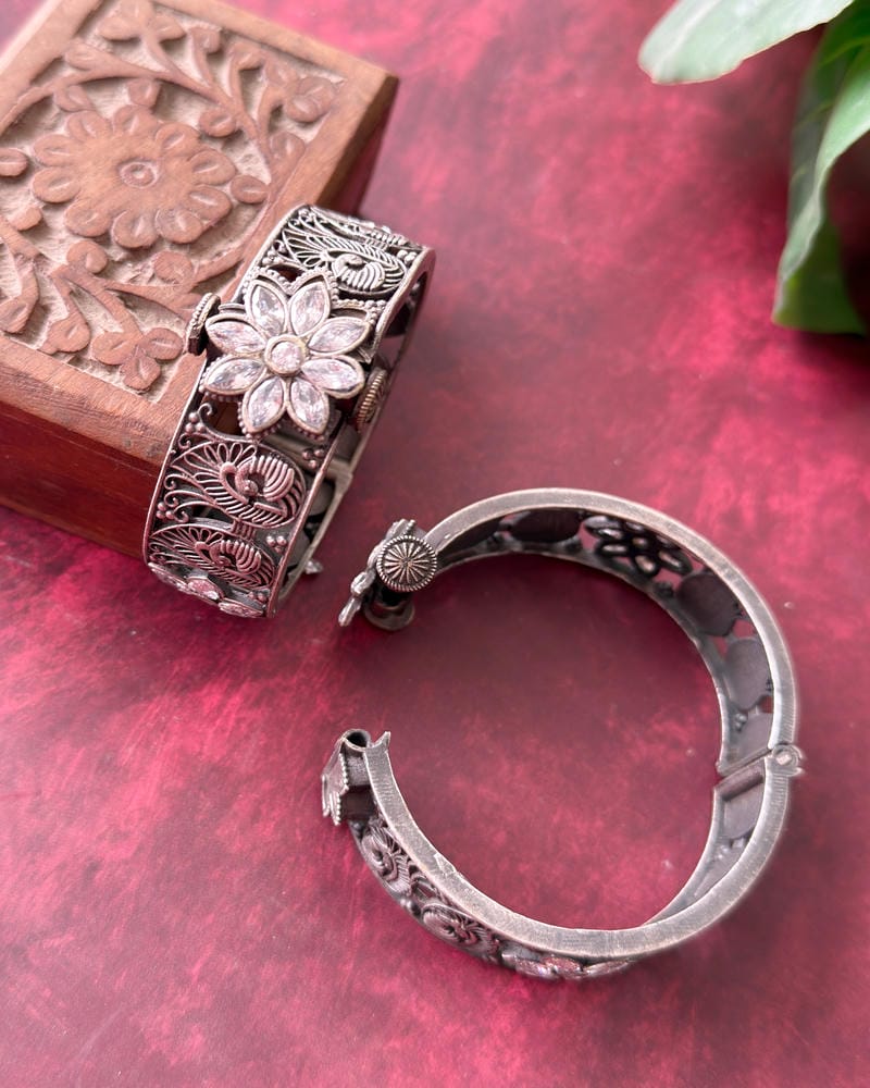 KANGANA OPENABLE BANGLE