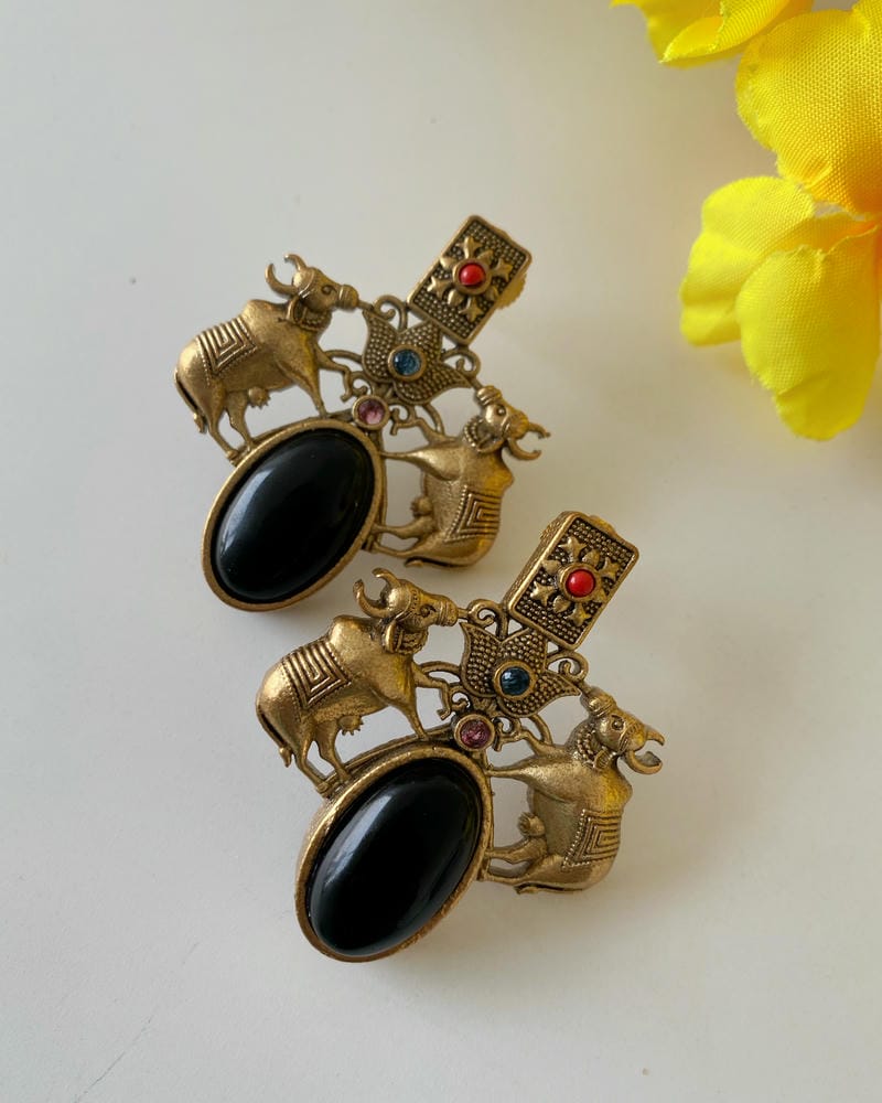 KAVYA EARRINGS