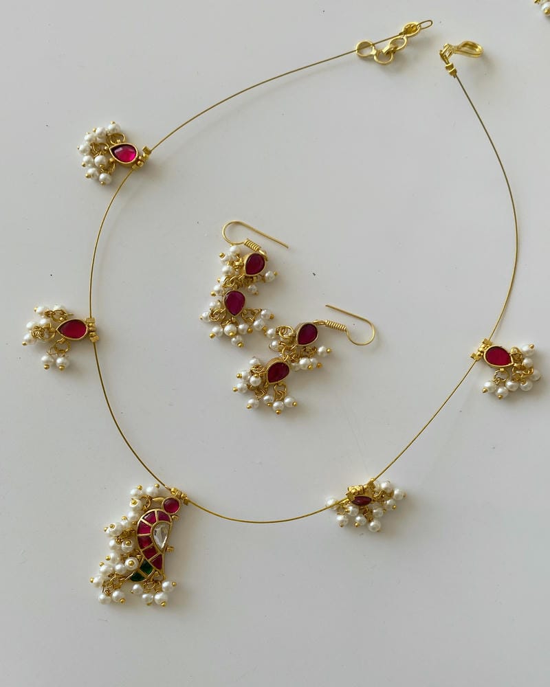 INVISIBLE CHAIN NECKLACE SET