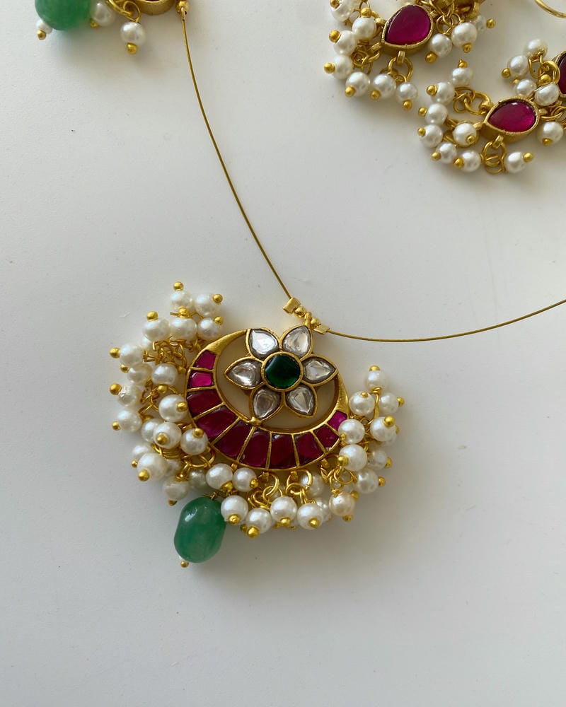 INVISIBLE CHAIN NECKLACE SET
