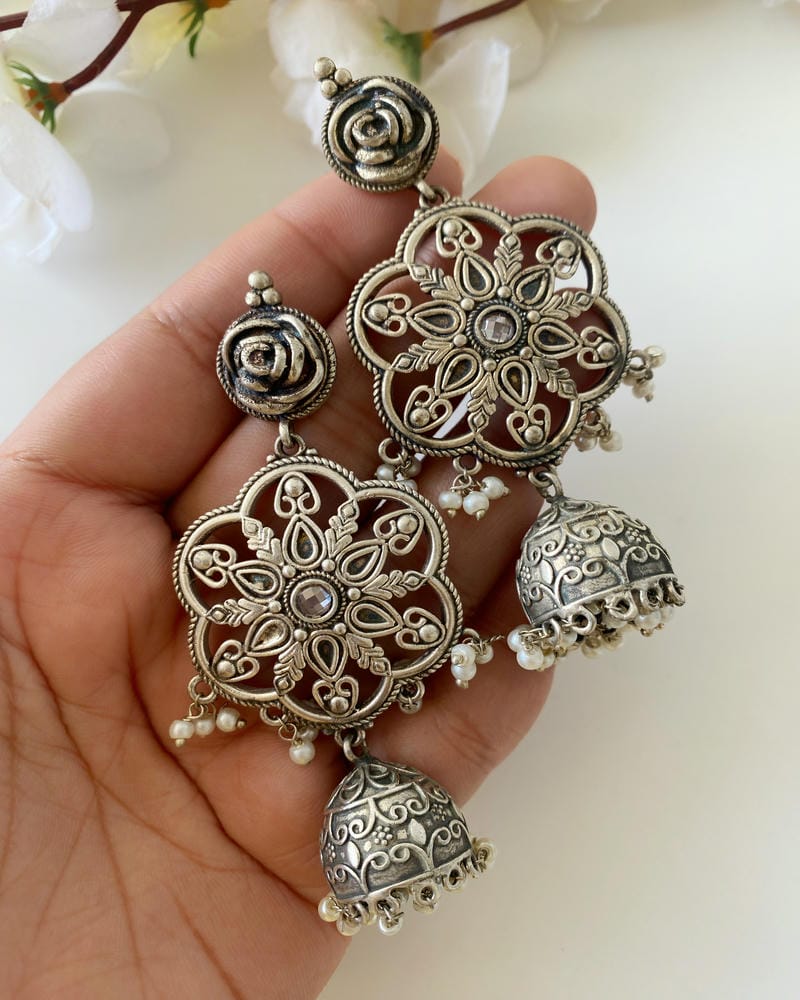 CHANDRIKA EARRINGS