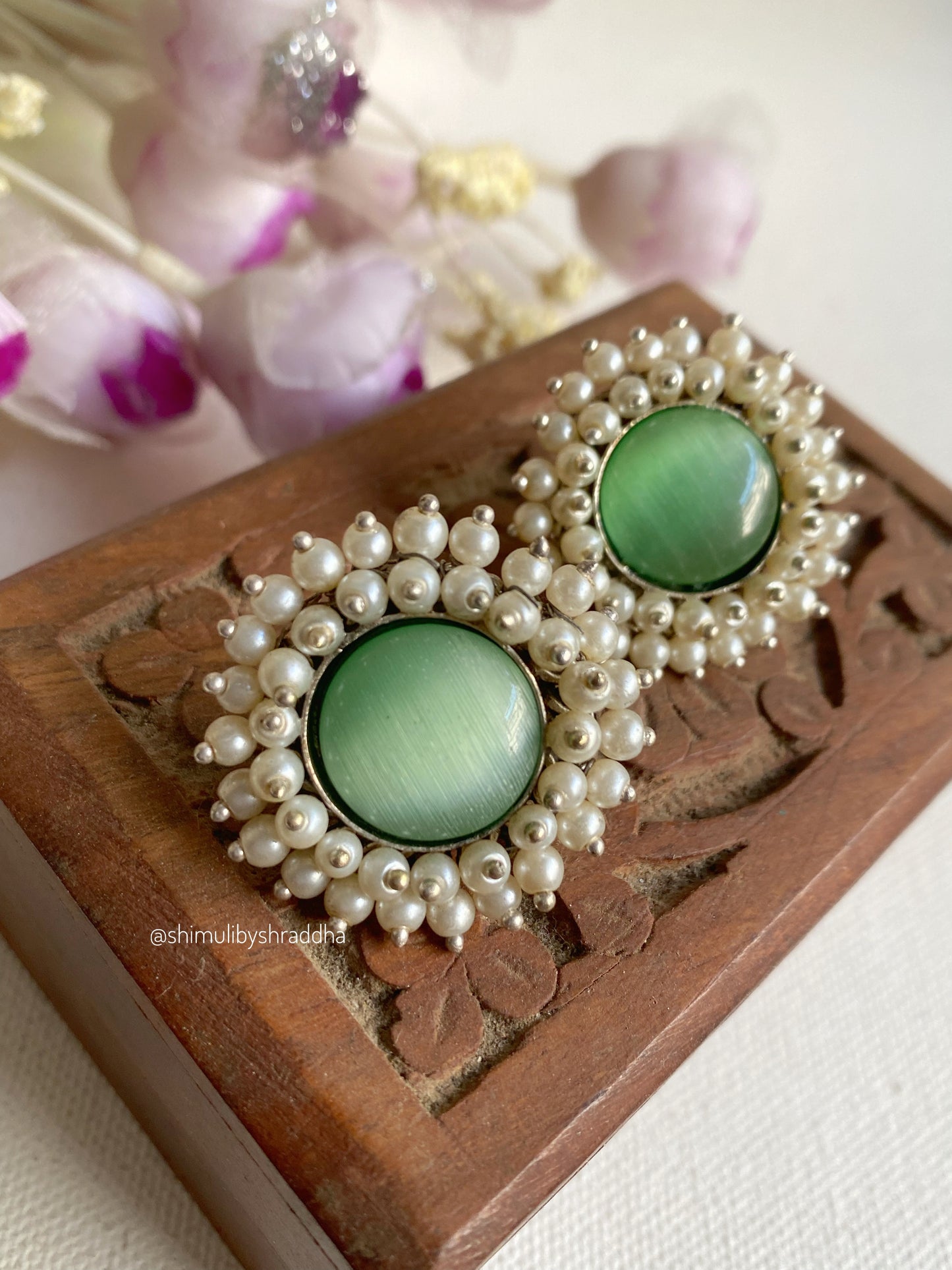 ROSHNI PEARL STUD