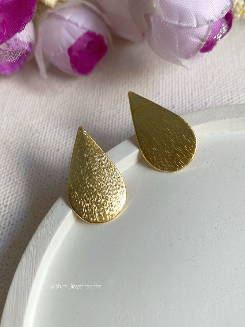 BASIC LEAF STUDS