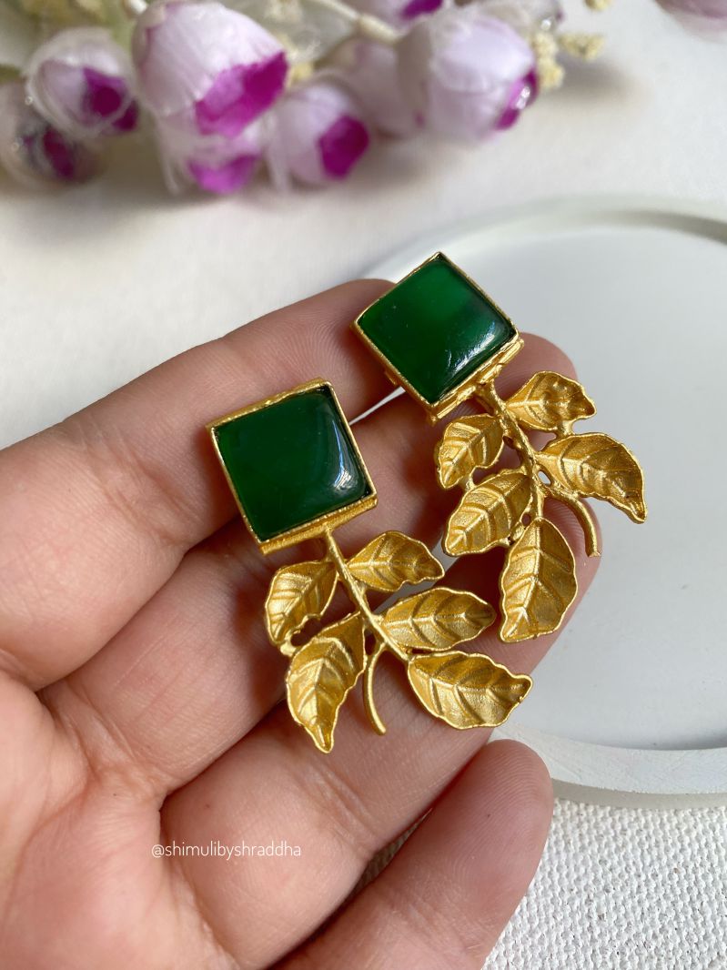 BRASS STONE DANGLERS