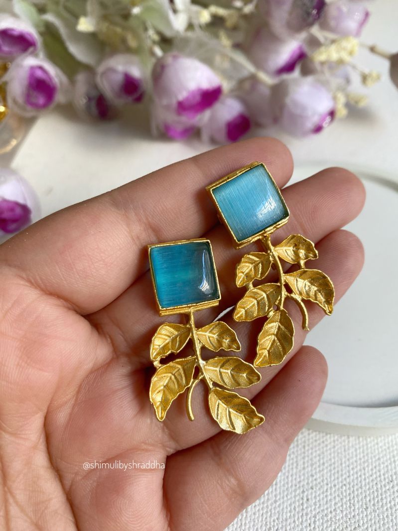 BRASS STONE DANGLERS