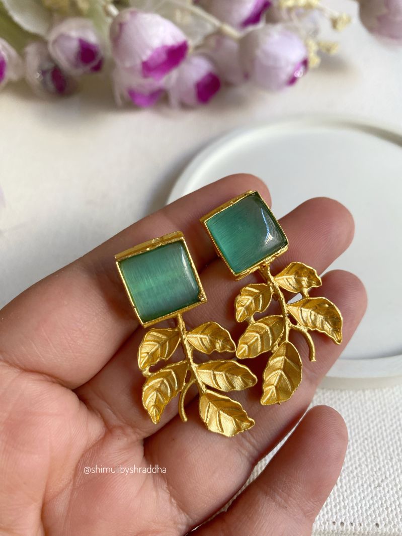 BRASS STONE DANGLERS