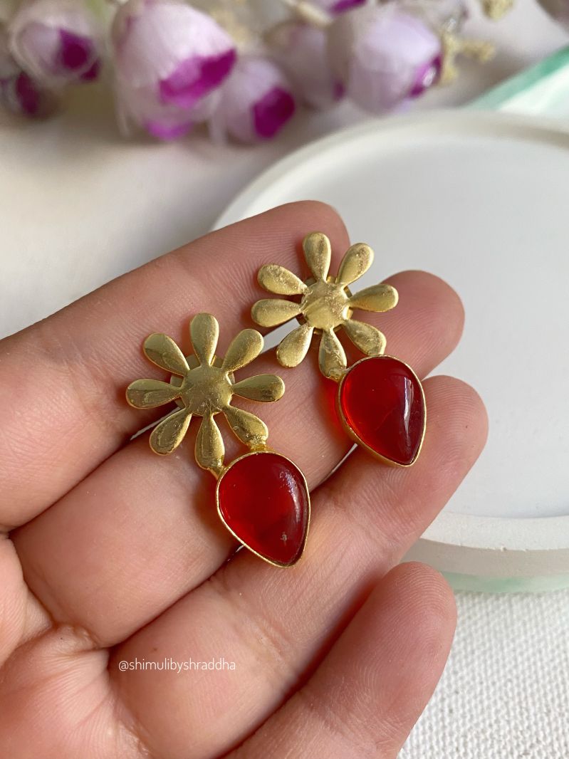 BRASS FLOWER STUDS
