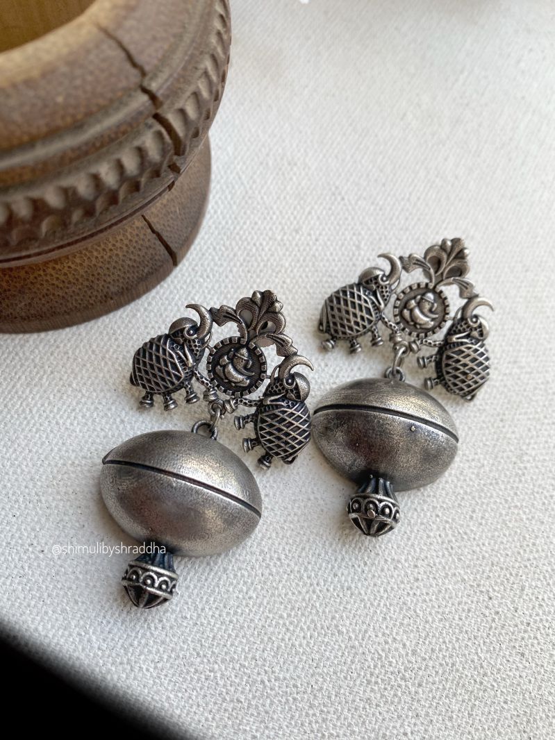 SILVERLOOKALIKE GANAPATI STUD EARRINGS