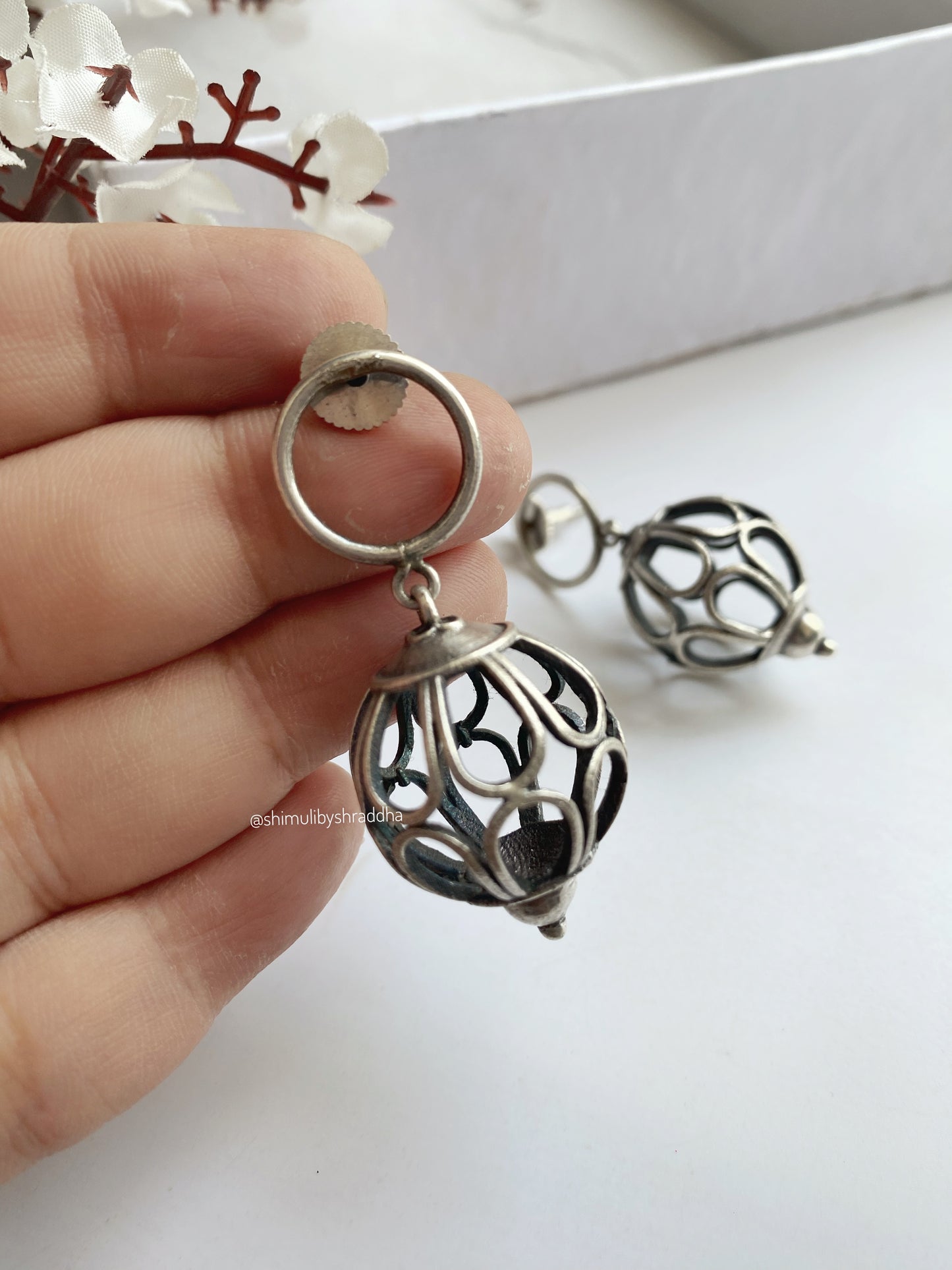 SILVERLOOKALIKE DOME JHUMKA
