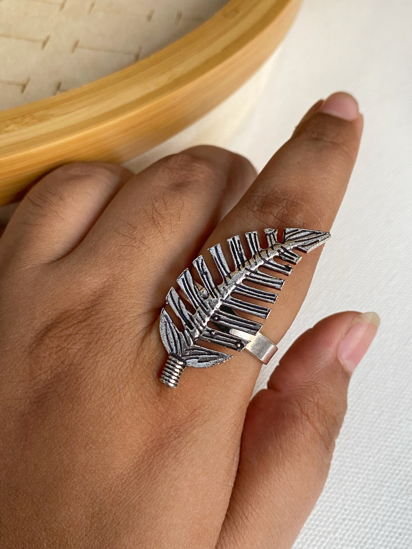 LEAF OXIDISED RINGS
