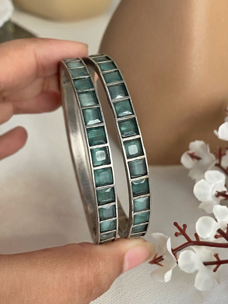 FARIDA STONE BANGLE