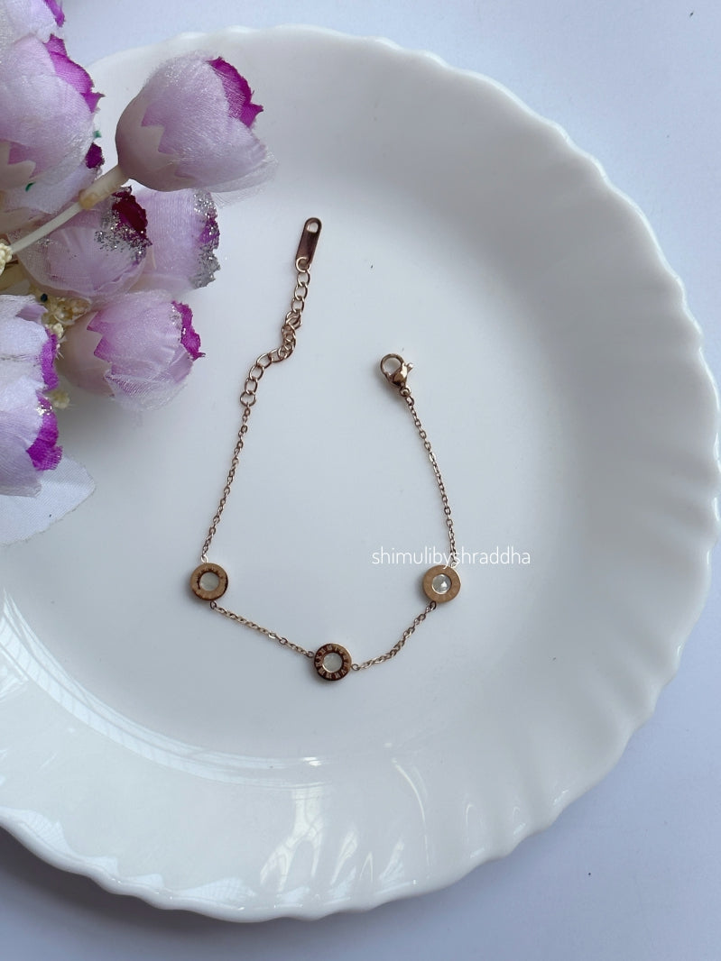 IRIS ROMAN CHAIN BRACELET