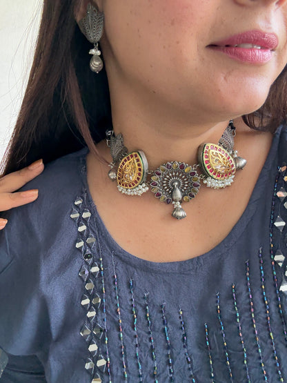 MRUNMAYEE CHOKER SET