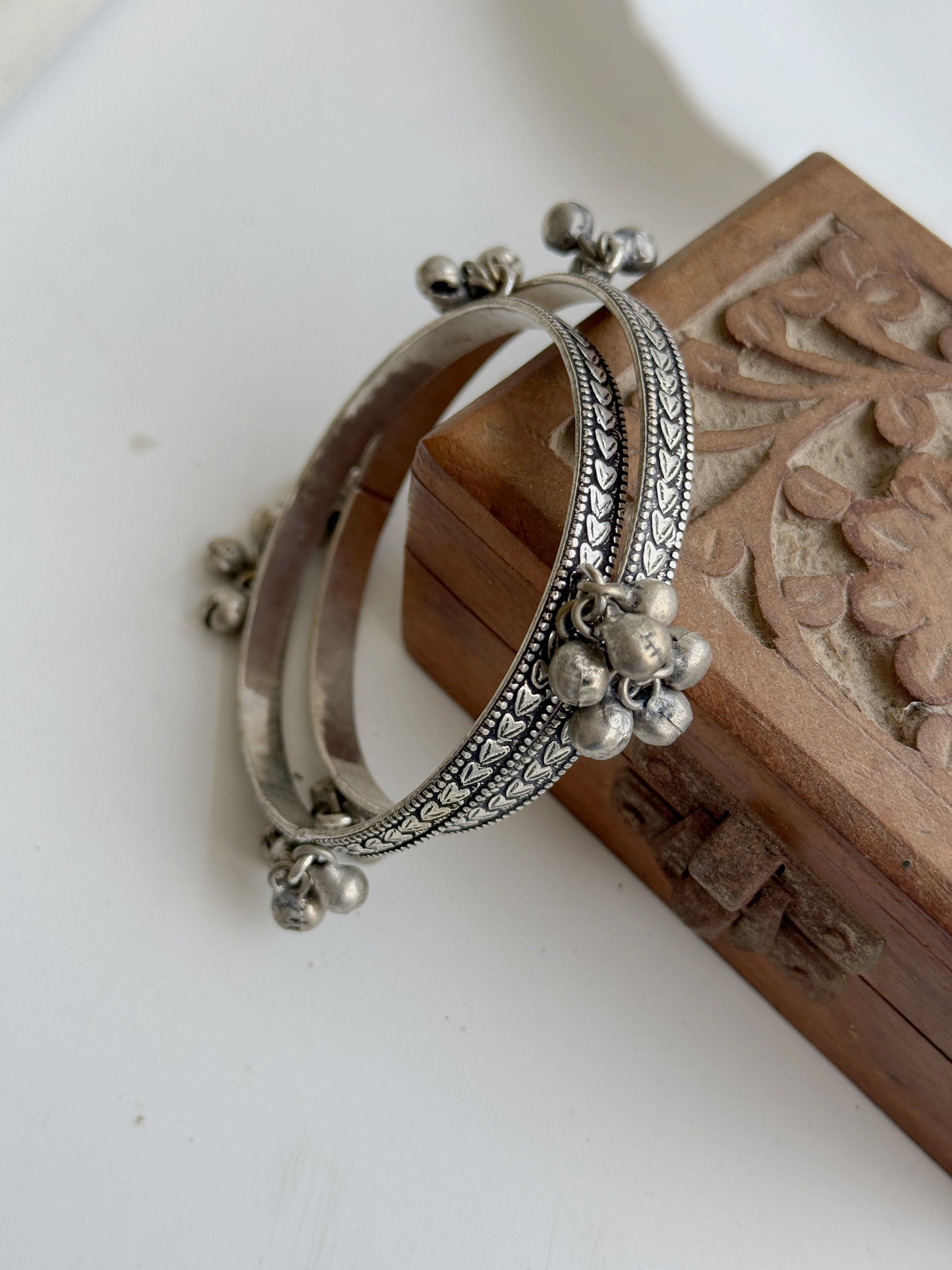 OXIDISED GHUNGHAROO BANGLE