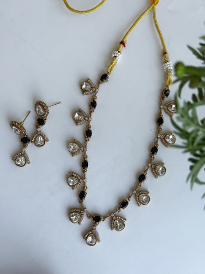 MADHURI NECKLACE SET